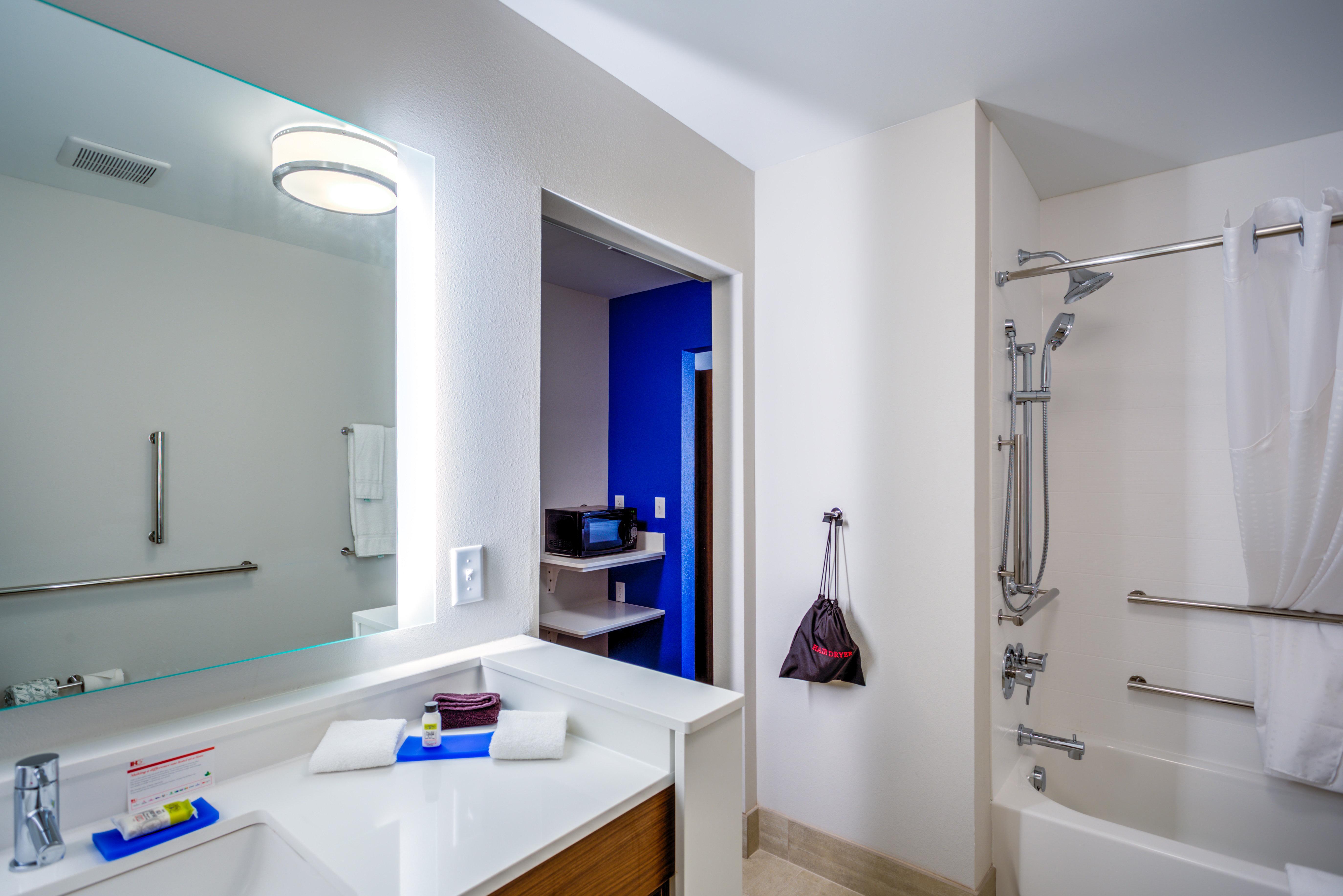 Holiday Inn Express & Suites Reedsville - State Coll Area, An Ihg Hotel ภายนอก รูปภาพ